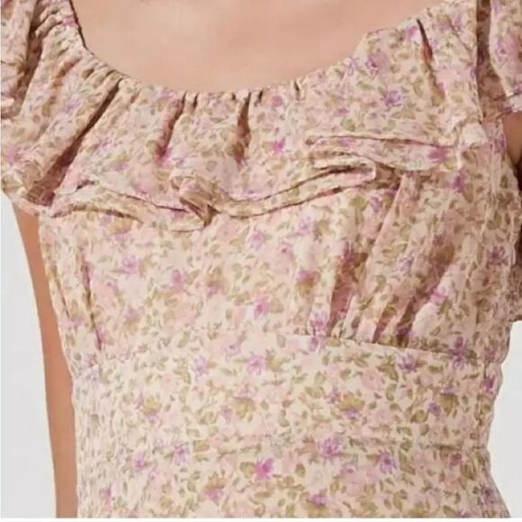 Magnolia Dress in Cream Blush FloralASTR the Label size XS - Picture 3 of 6